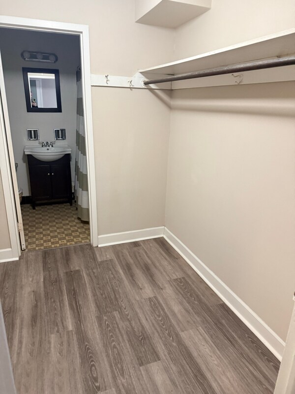 Foto del edificio - 1007 N Marshall St