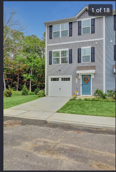 Building Photo - 1001 Cyprus Ct