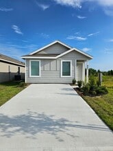 Building Photo - 405 Rd 590106