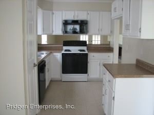 Building Photo - 145-145 Cumberland Ct
