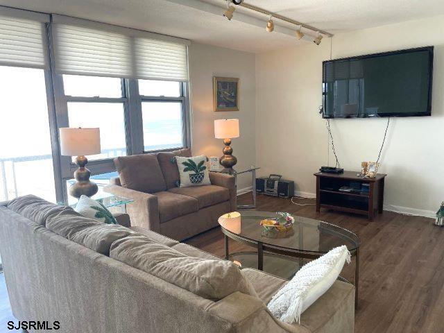 Building Photo - 4800 Boardwalk