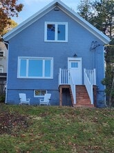 Building Photo - 12 Woodbury Dr