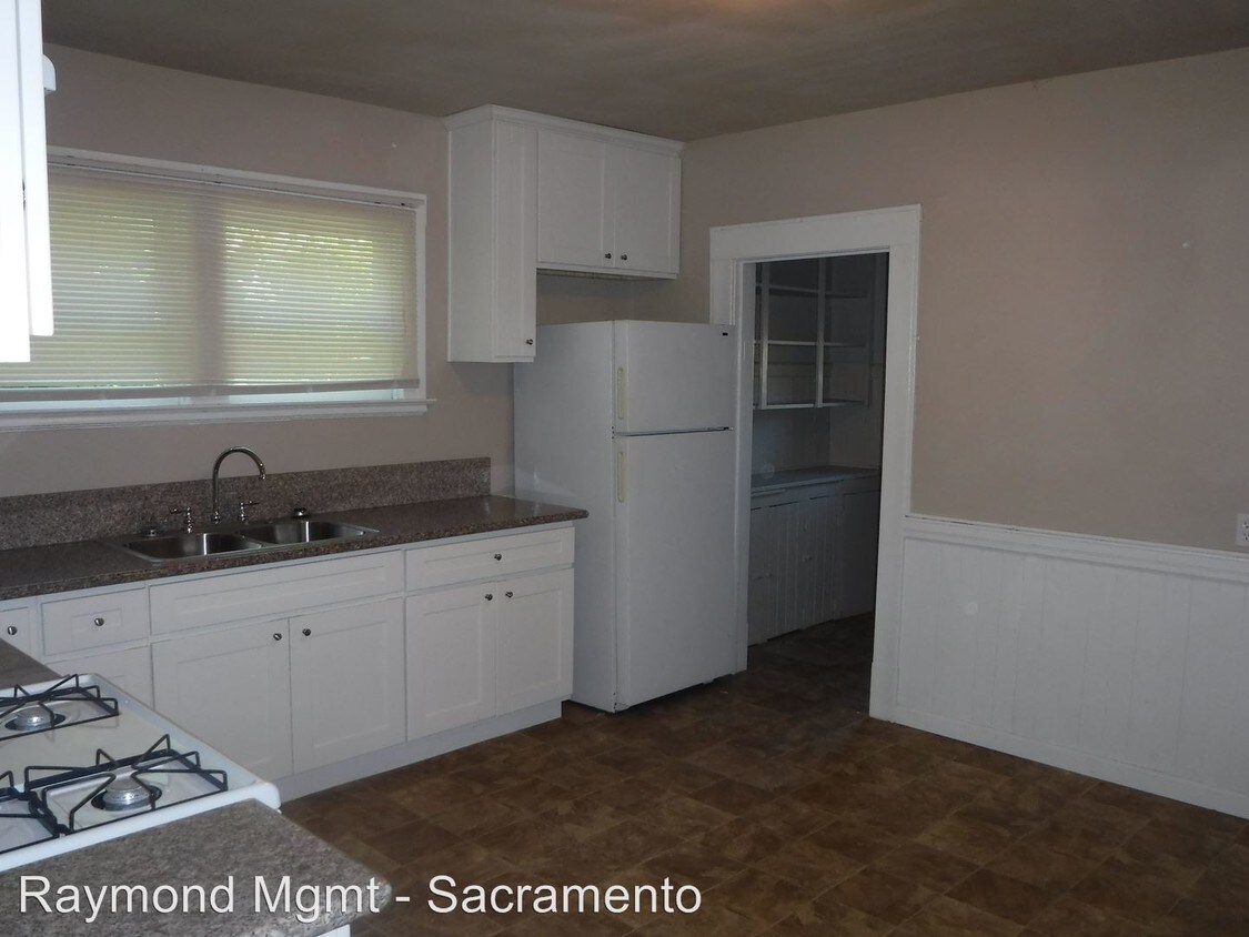 Foto principal - 2111 L St
