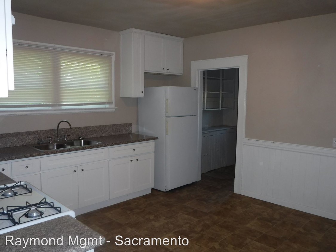 Primary Photo - 2111 L St