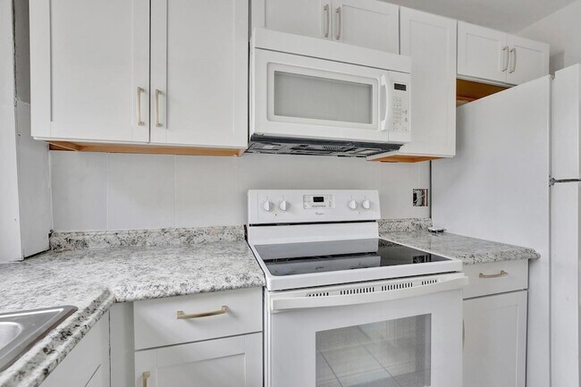 Foto del edificio - 2350 NE 14th Street Causeway