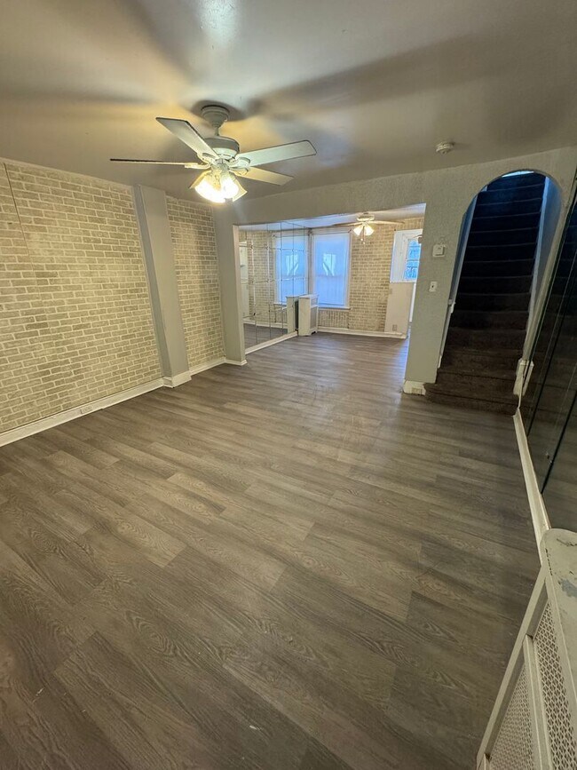 Foto del edificio - Comfortable 3-Bedroom Home