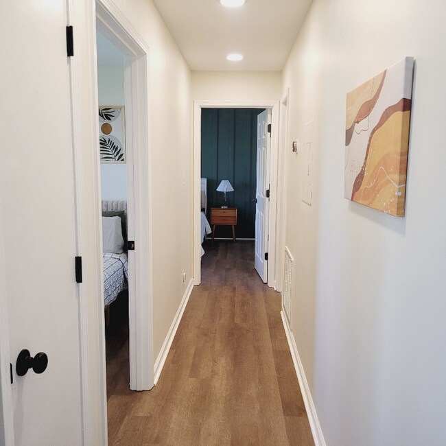 Foto del edificio - 253 White Oak Rd