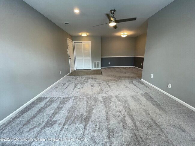 Foto del edificio - 134 Cypress Ct
