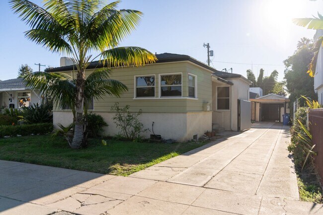 Foto del edificio - 2431 Walgrove Ave