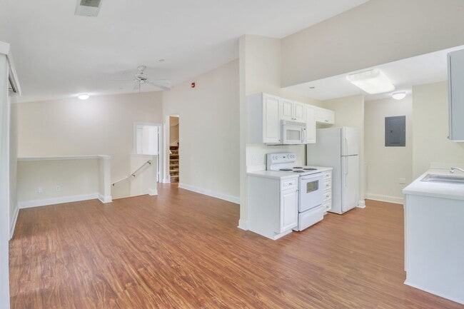 Building Photo - Stunning Top Floor 3 Bedroom Condo with Marsh Views in Gated Summerfield Community