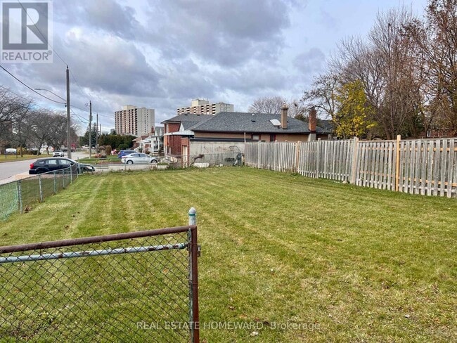 Building Photo - 2 Harris Park Dr