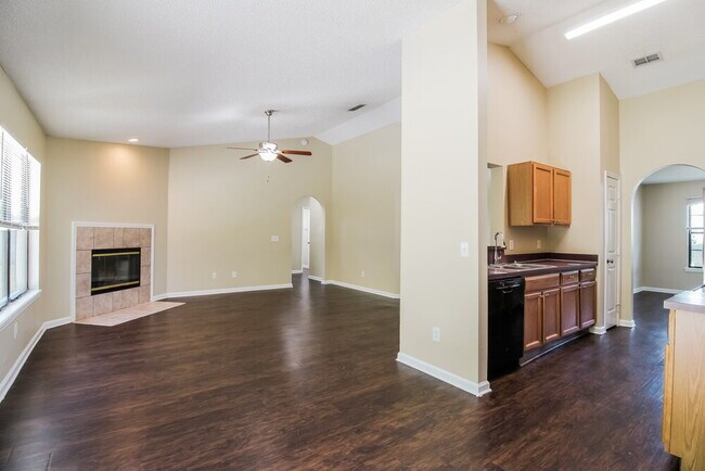 Foto del edificio - 10873 Lydia Estates Dr E