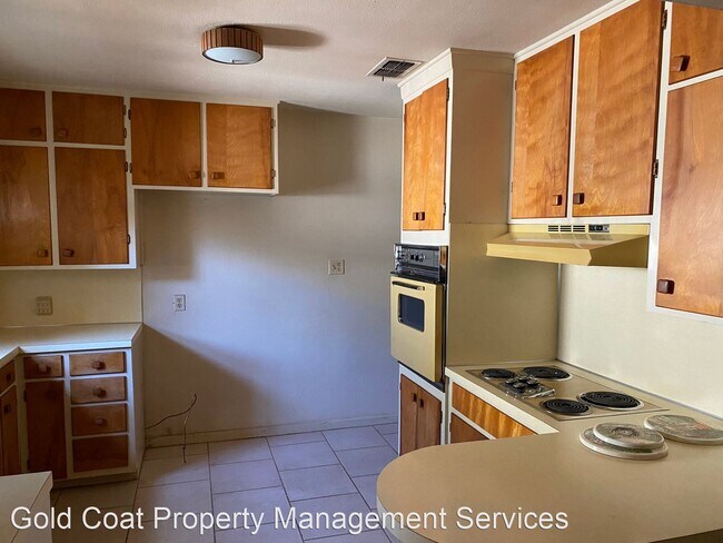 Building Photo - 3 br, 2 bath House - 522 W Inwood Dr