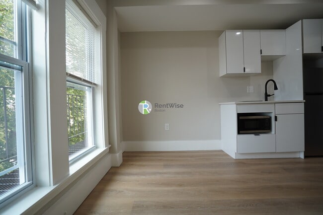 Foto del edificio - 142 Dorchester St