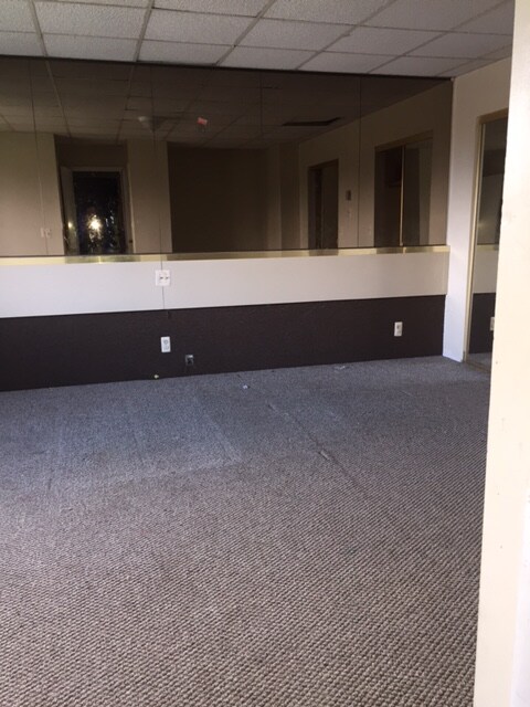 Building Photo - 439 Granite Rd