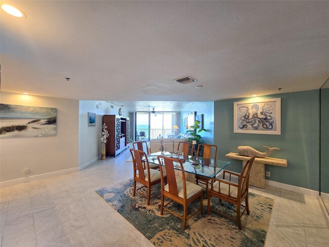 Building Photo - 3120 N Hwy A1A