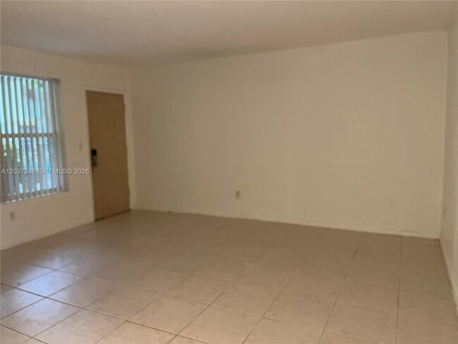 Building Photo - 255 Sunrise Dr