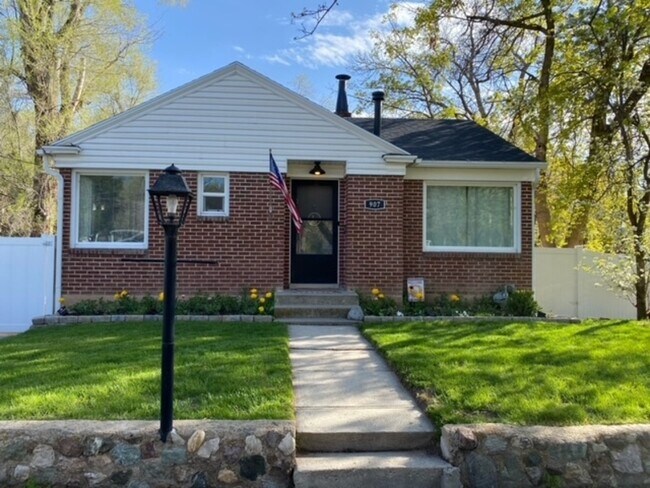 Foto del edificio - 907 Sullivan Dr