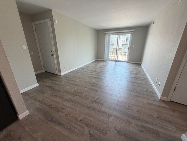 Building Photo - 3408 Balboa Ln