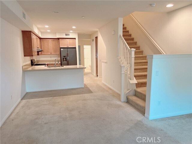Building Photo - 847 E Hollyvale St