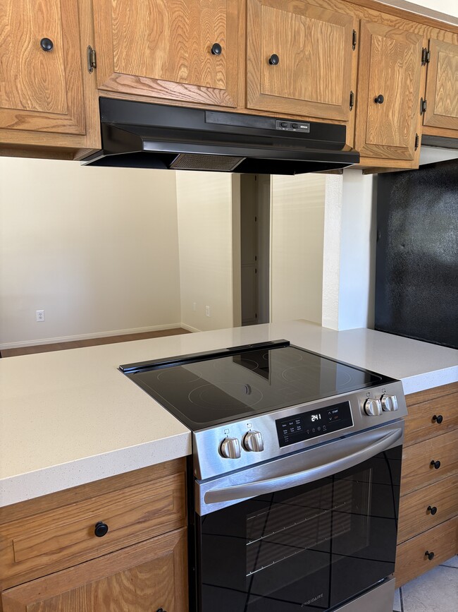 Rango - 1239 Amethyst St