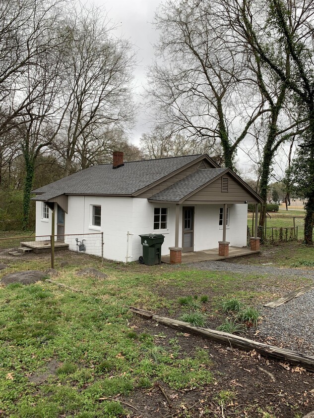 Primary Photo - 424 Arch Dr