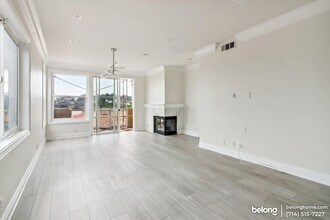 Building Photo - 30902 Club House Dr