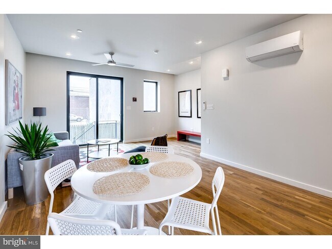 Foto del edificio - 1308 N Hope St