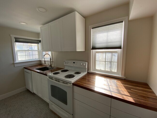 Foto del edificio - 310 E. 11th Ave.