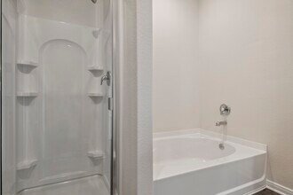 Building Photo - 15631 Plum Brk Dr