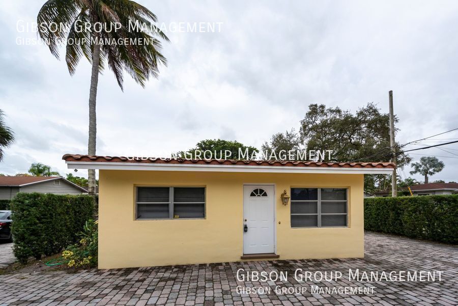 Primary Photo - Spacious 1/1 by Las Olas with Washer and D...