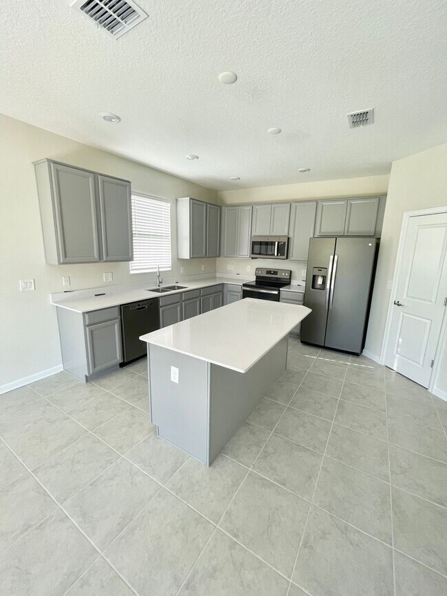 Foto del edificio - 4491 Tahoe Cir