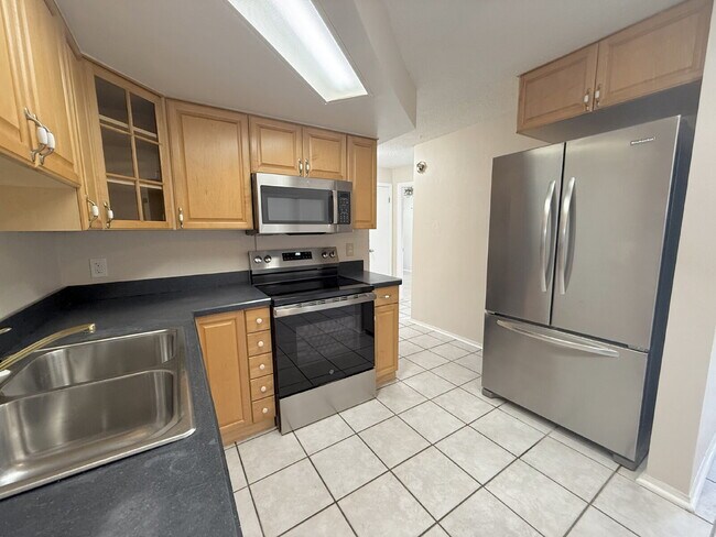 Foto del edificio - "Charming 2-Bedroom, 2-Bath Oasis with 1400 Sq Ft of Comfort in Port Richey!"