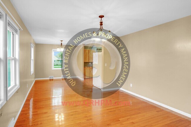 Building Photo - AVAILABLE NOW-BENTLEY SCHOOLS