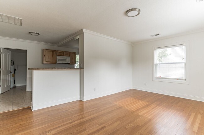 Building Photo - Two Bedroom Home For Rent
