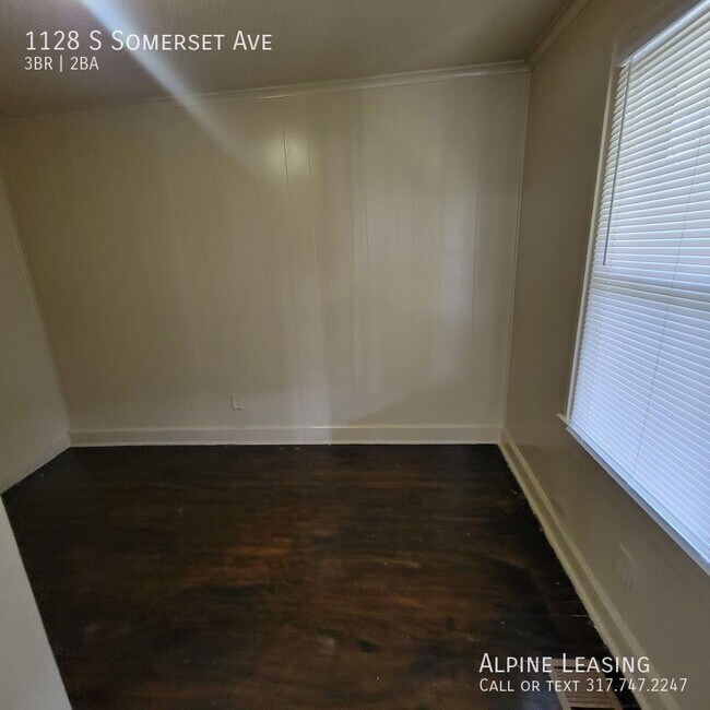 Foto del edificio - 1128 S Somerset Ave