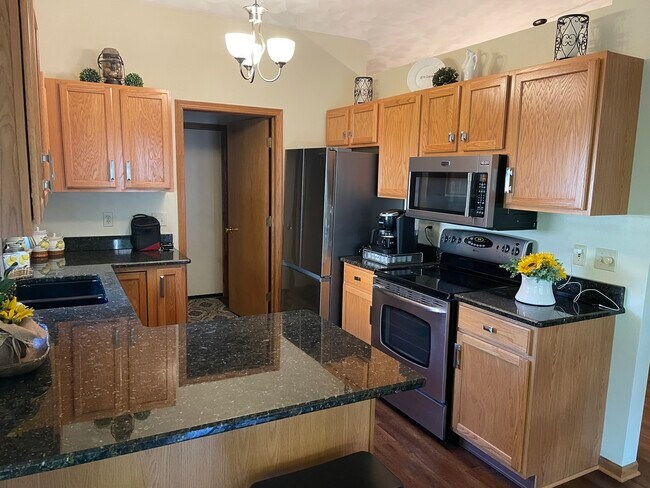 Foto del edificio - 6282 Sulkey Ln