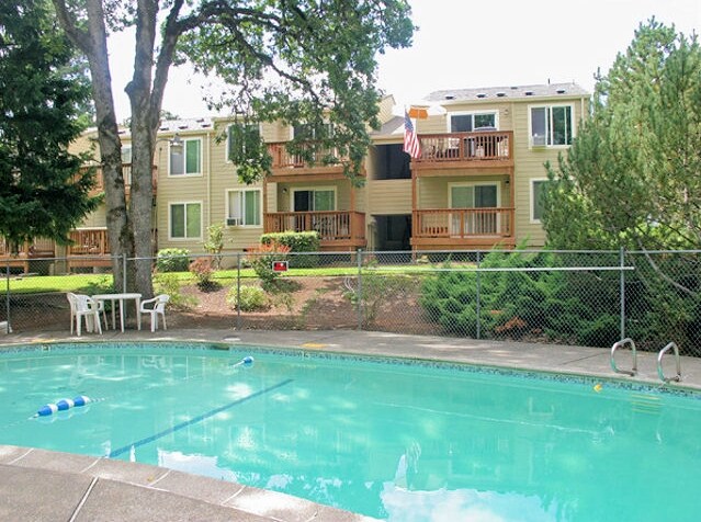 Piscina - The Patrician Apartments