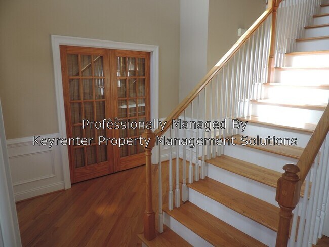Building Photo - 39 Stoney Creek Cir