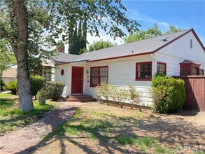 Building Photo - 939 E Colton Ave