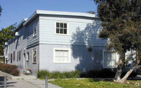 Building Photo - 1927 S Shenandoah St