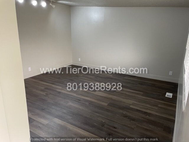 Foto del edificio - This property offers a NO DEPOSIT option a...