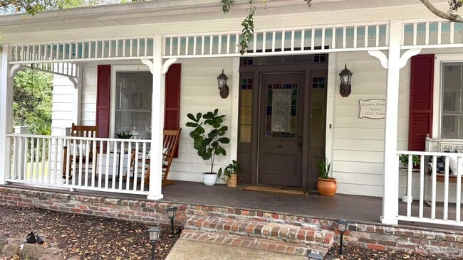 Foto del edificio - 6855 Pine St