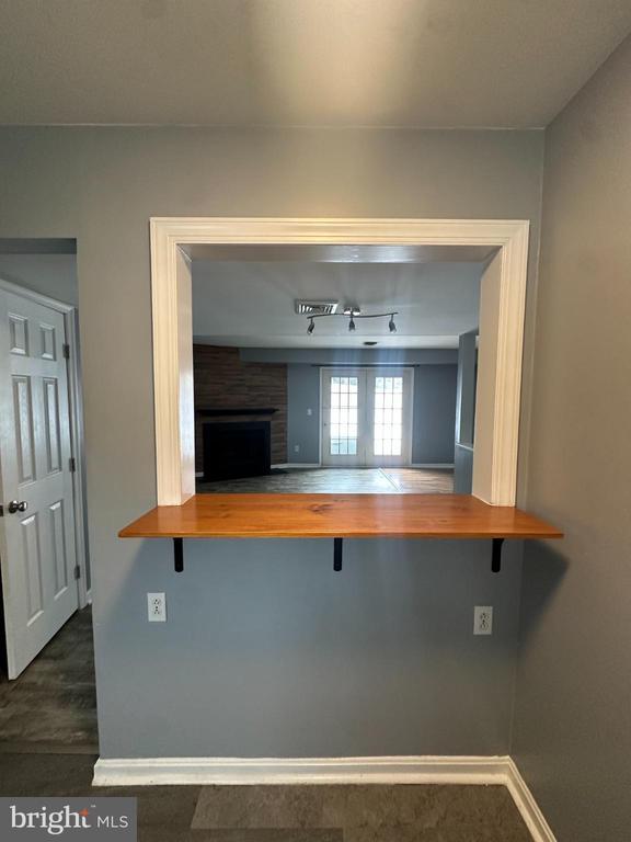 Foto del edificio - 406 Barrington Ct