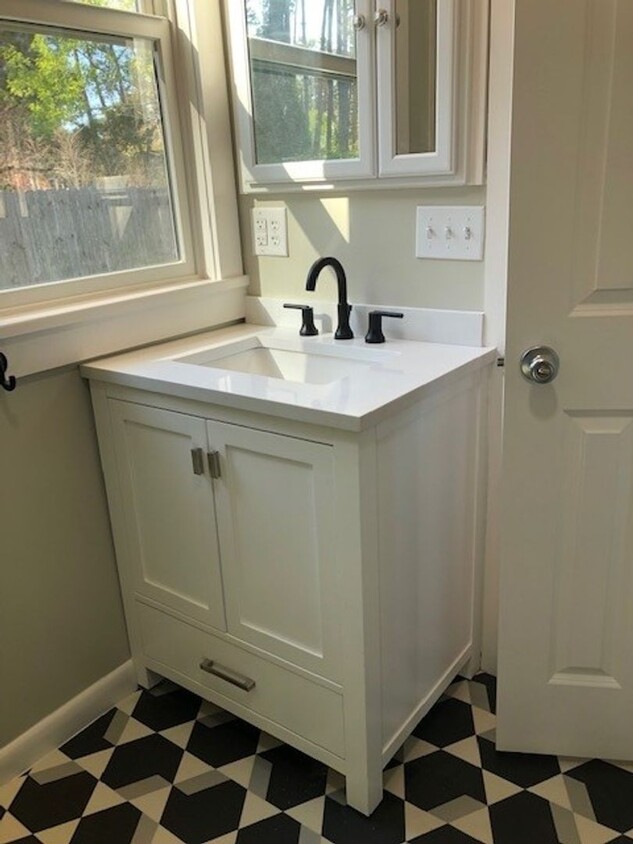Primary Photo - One Bedroom loft apartment for rent in Manteo