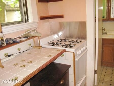 Building Photo - 2 br, 2 bath Apartment - 31 Sacramento St