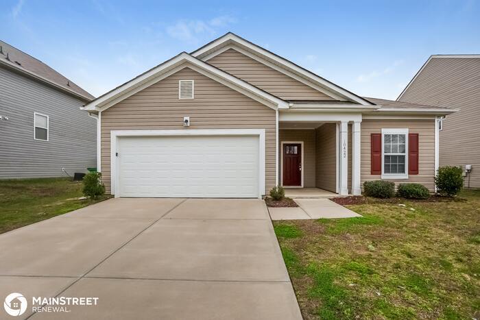 Primary Photo - 10422 Kempsford Dr, Charlotte, NC 28262