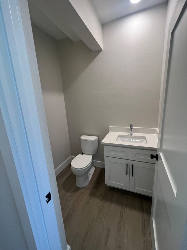 Building Photo - 63 Perrin St