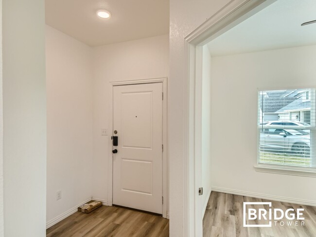 Foto del edificio - 7328 Parkside Place Dr., North Richland Hi...