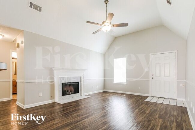 Building Photo - 8426 Honey Dr